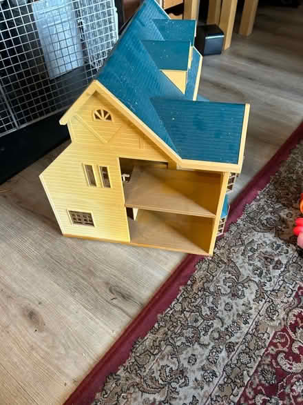 Photo of free 3 storey dolls house (Malvern Link WR14) #2
