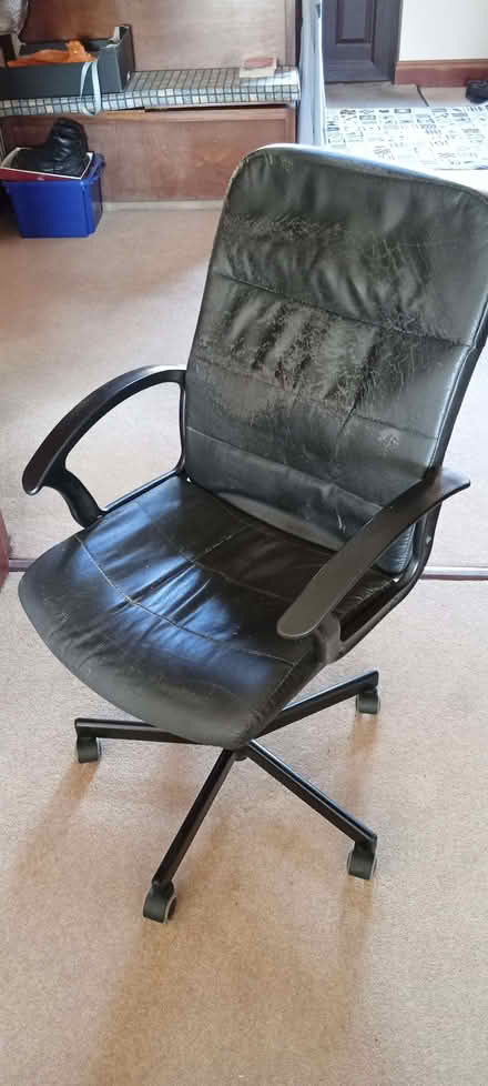 Photo of free Office swivel chair (Titchfield PO14) #1