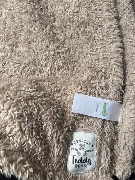 Photo of free Soft Beige Throw (E3) #1