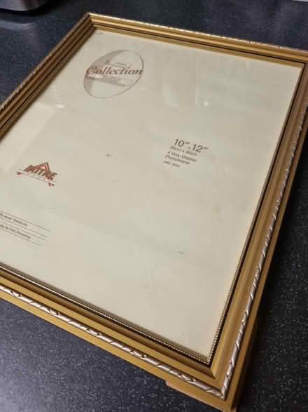 Photo of free Picture/photo frame (SE20) #3