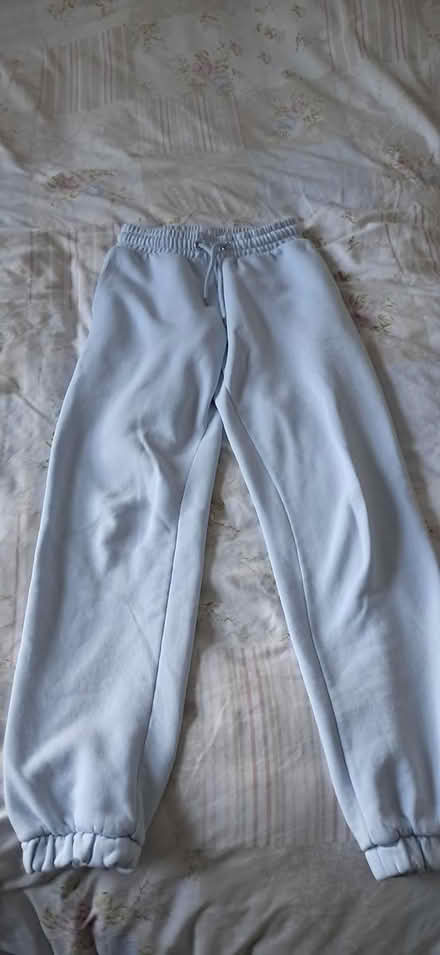 Photo of free female trousers (B20) #2