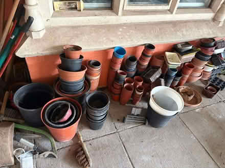 Photo of free Loads of plastic plant pots & seed trays (Finchampstead RG40) #1