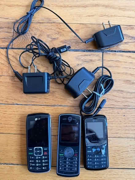 Photo of free 3 mobile phones w/ chargers (Jamaica Plain, MA) #1