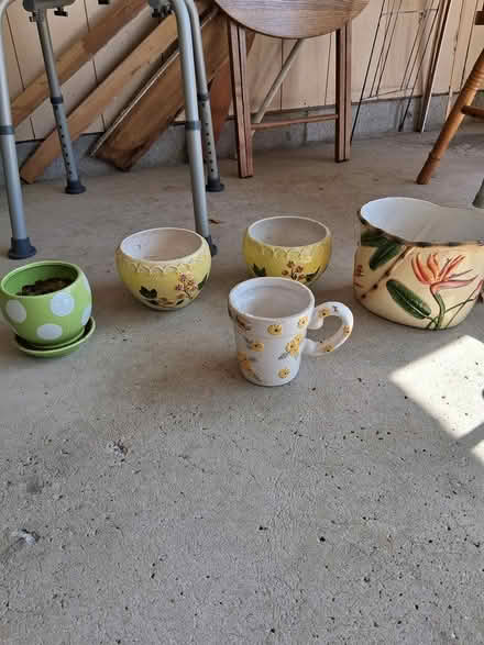 Photo of free assorted ceramic pots (northwest westland.) #1