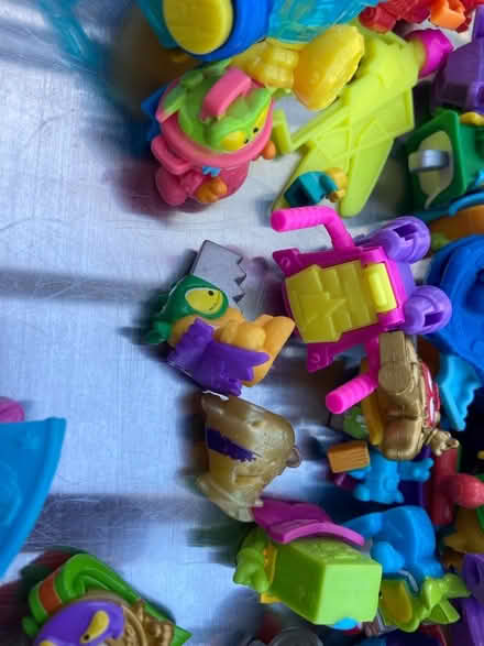 Photo of free “SuperThings” (BT10) #2