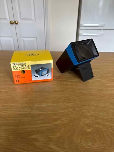 Photo of free slide viewer (Thames Ditton KT7) #1