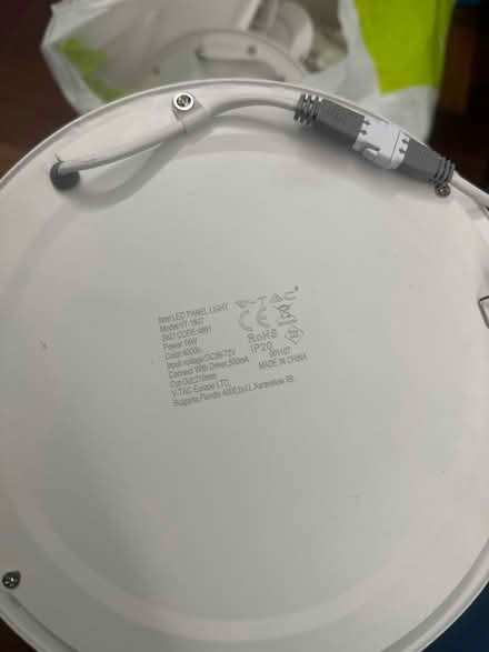 Photo of free LED penal lights (w1w 8ql) #2