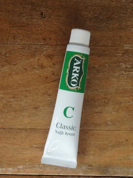 Photo of free moisturizing cream (Trinity Bellwoods) #1