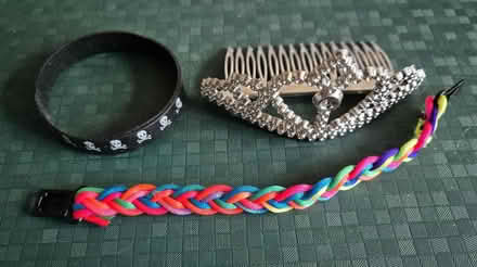Photo of free Small Plastic Tiara Hair Slide And Two Bracelets (Handforth SK9) #3