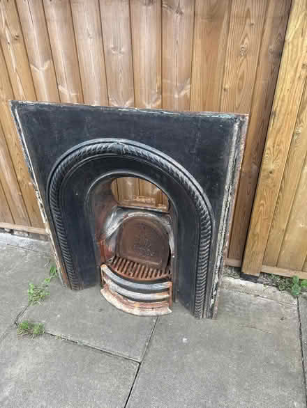 Photo of free metal fire surround (chiswick) #1