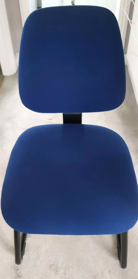 Photo of free Office chair - adjustable (Shefford SG17) #1