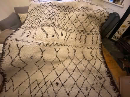 Photo of free Large rug (St Albans AL1) #3