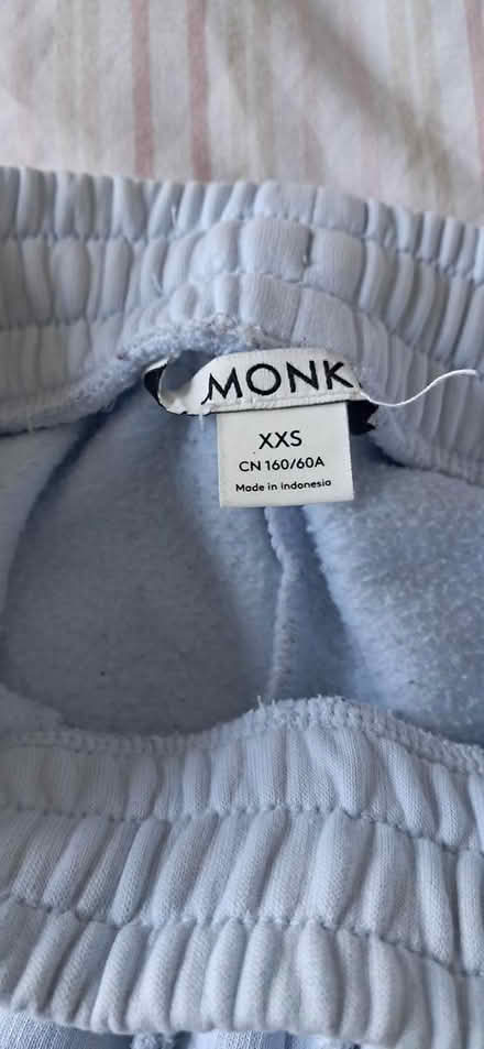 Photo of free female trousers (B20) #1