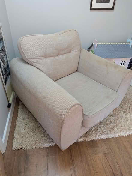 Photo of free Armchair (HR9) #1