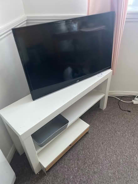 Photo of free Tv & stand (Old Heath CO2) #2