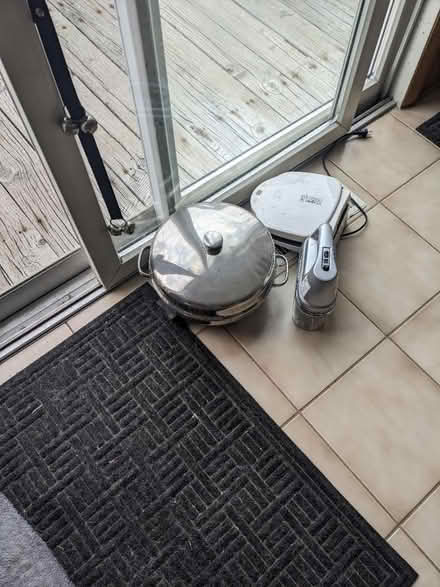 Photo of free Kitchen Items (Soutgate, MI) #1