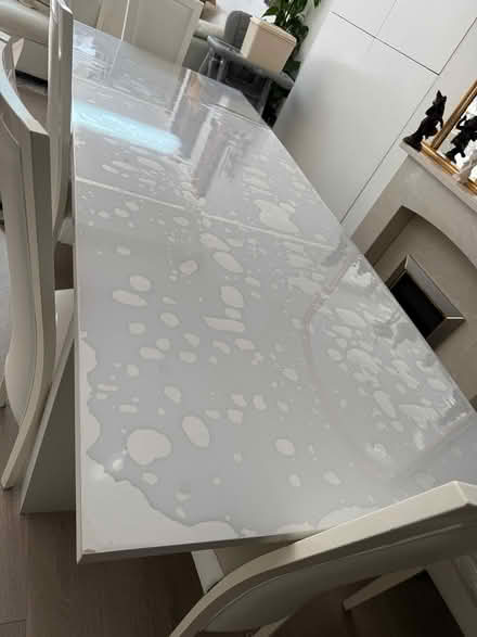 Photo of free White dining table (Mitcham CR4) #3