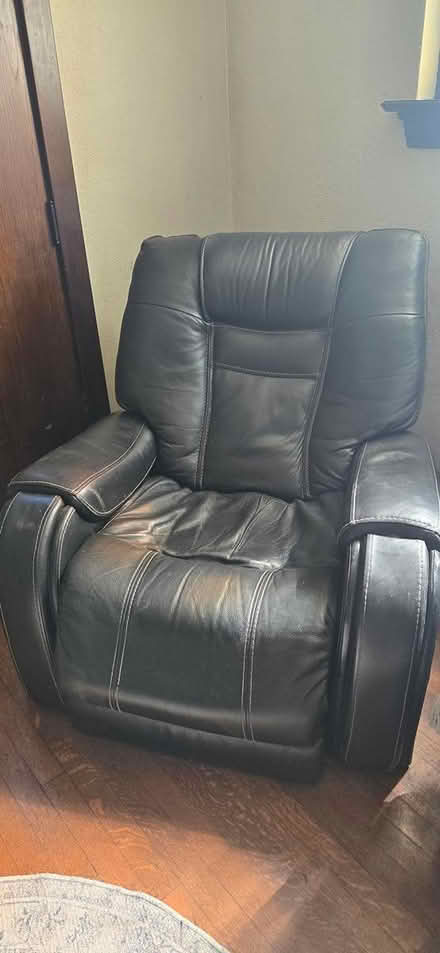 Photo of free Black Lazy Boy (South City) #1