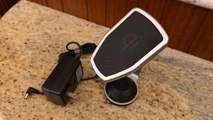 Photo of free Wireless phone charger (Kendal LA9) #2