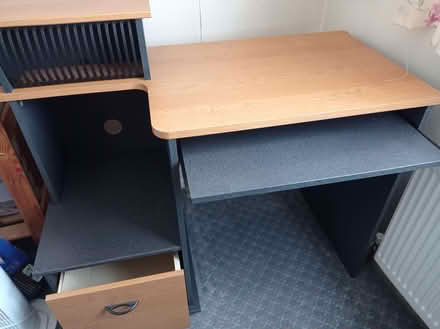 Photo of free Computer desk (Pin Green SG1) #1