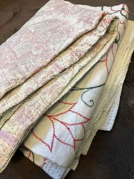 Photo of free 2x Embroidered Blankets (E3) #2