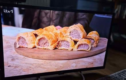 Photo of free 32" JVC HD LED Backlit LCD TV (Norden OL11) #2