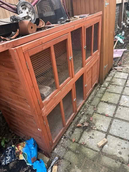 Photo of free rabbit hutch (chiswick) #1