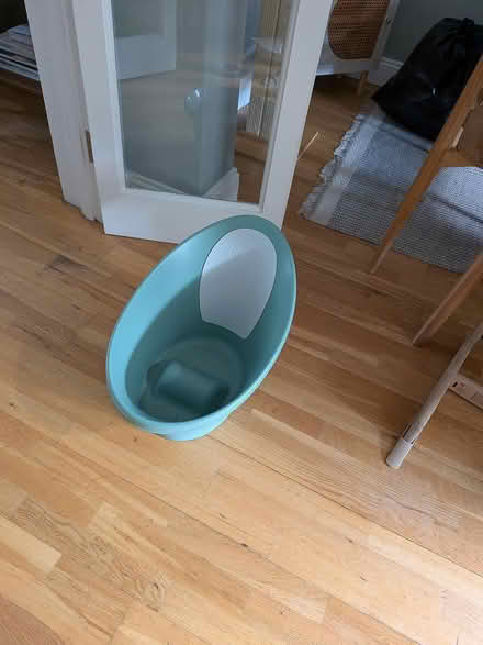Photo of free Shnuggle newborn baby bath (SW17) #2