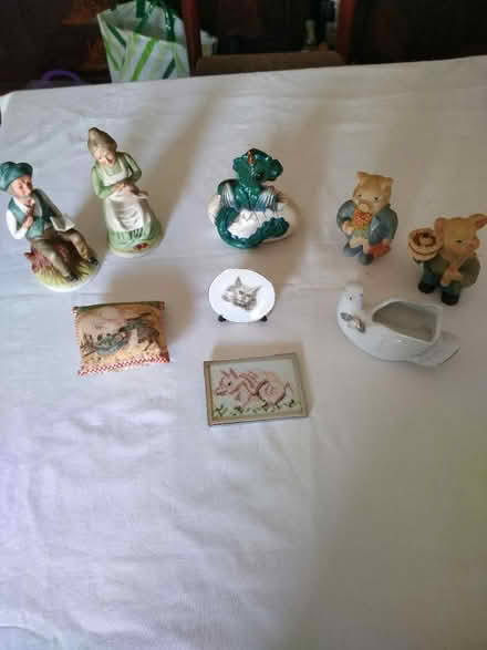 Photo of free Small ornaments (Hereford HR4) #1