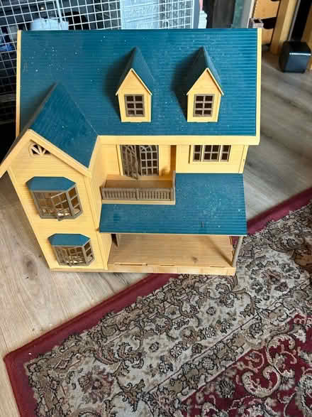 Photo of free 3 storey dolls house (Malvern Link WR14) #1