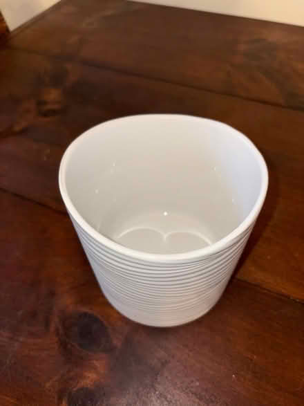 Photo of free White Stoneware Vase (Capitol Hill, Duncan St NE) #2