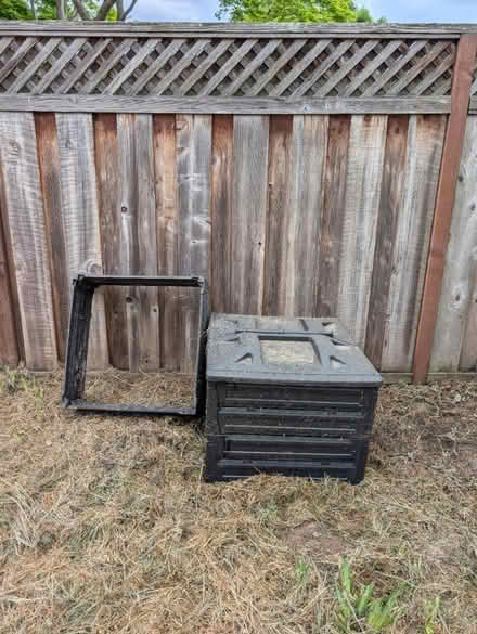 Photo of free Stackable composter (near Palo Alto High School) #1
