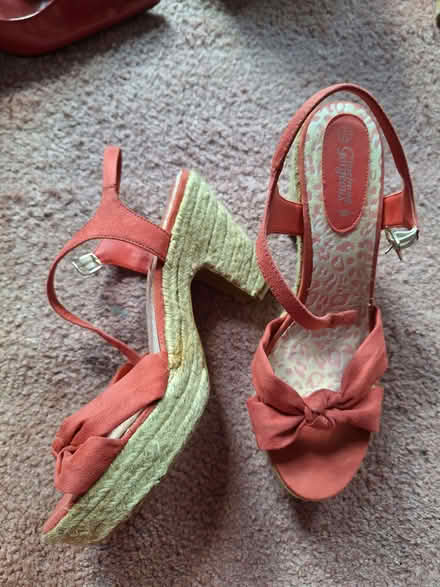 Photo of free High Heels Size 9 Eur 43 (Brentford Gate TW8) #4