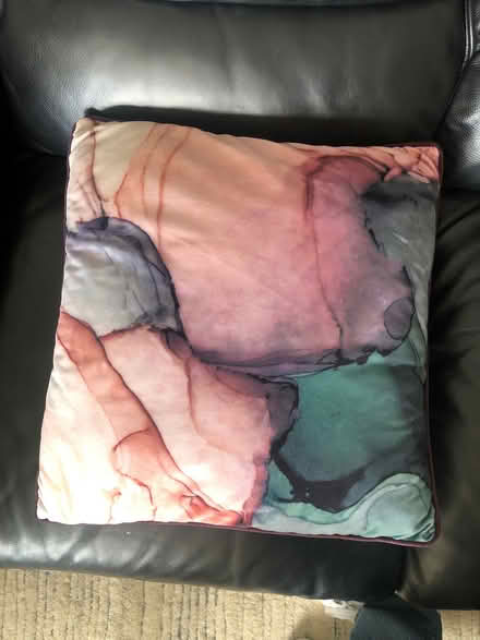 Photo of free Cushion covers 50x50cm (Cavendish DE23) #1