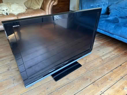 Photo of free Sony Bravia HD TV (Henley on thames RG9) #1