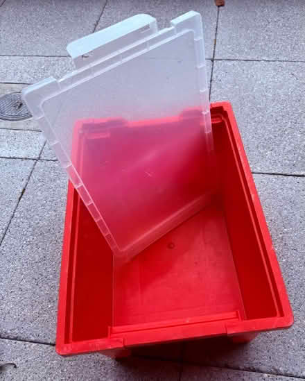 Photo of free 📦 Red Storage container & Lid (Chipping Barnet EN5) #2