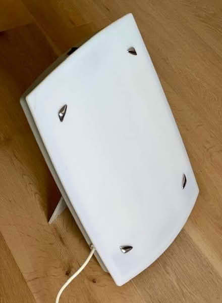 Photo of free Bright Fluorescent "SAD" Lamp (Muswell Hill N10) #1