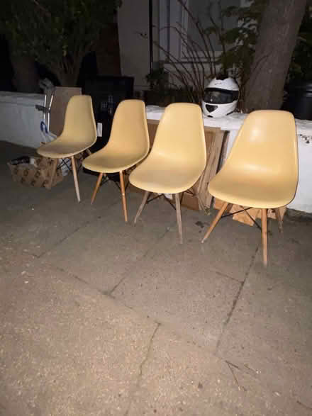 Photo of free 4x Chairs (SW15 2PW) #1