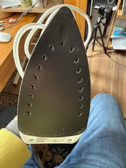 Photo of free Steam iron (Eaton NR4) #2