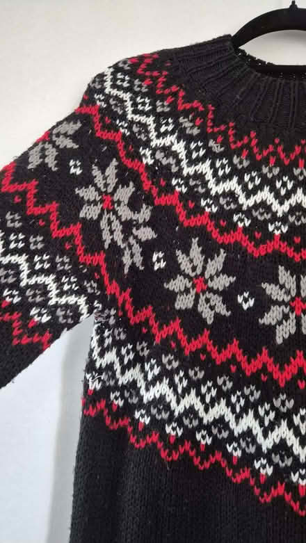 Photo of free Jumper dress (Round Green LU2) #2