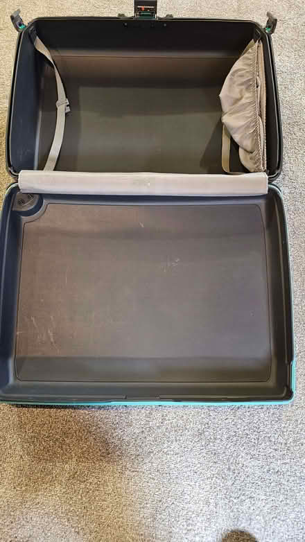 Photo of free Samsonite hard shell suitcase (Leslie KY6) #4
