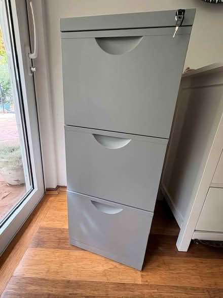 Photo of free Filing Cabinet (near Gooseberry Hill School) #1