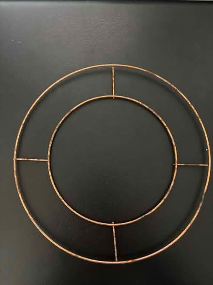 Photo of free Wire wreath frame (Ware SG12) #1