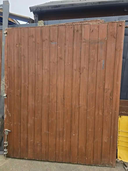 Photo of free Wooden gate (Sg29nb) #2