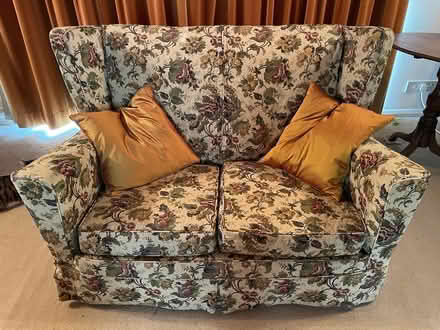 Photo of free 2 Seater Sofa & 2 chairs (Cookham Dean SL6) #1