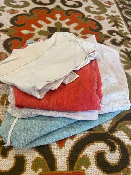Photo of free 4 towels of various sizes (Queen's Park BN2) #1