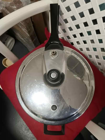 Photo of free Pressure pot (SW15 Putney Vale) #1