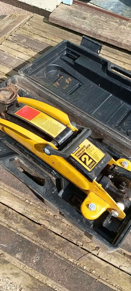 Photo of free Trolley jack (Stroud GL10) #1