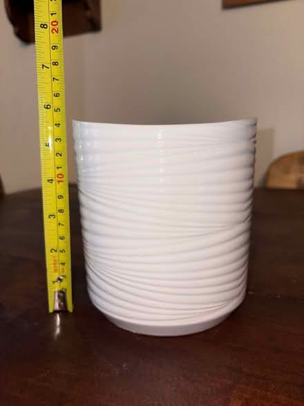 Photo of free White Stoneware Vase (Capitol Hill, Duncan St NE) #4
