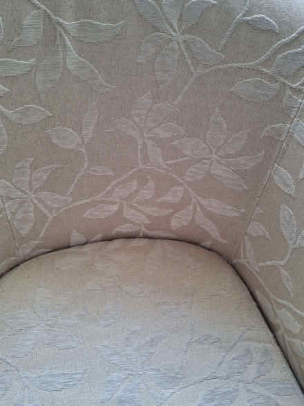 Photo of free Cream Tub Chair (Cotteridge B30) #3